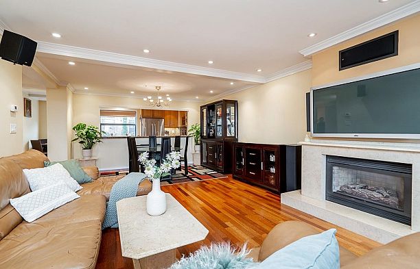 304 1233 Beach Avenue West End VW