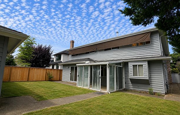 2718 Oliver Crescent Arbutus