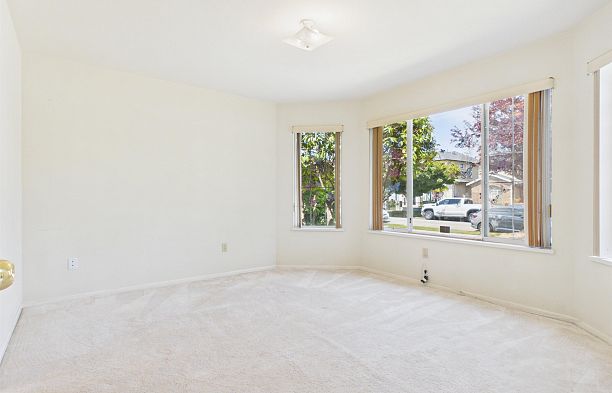 2718 Oliver Crescent Arbutus