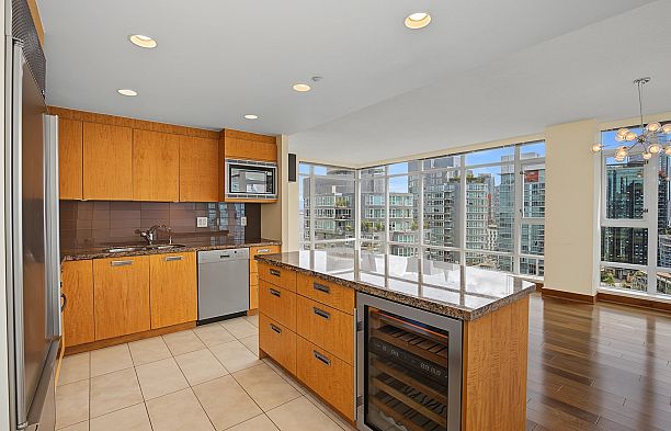 1903 1616 Bayshore Drive Coal Harbour
