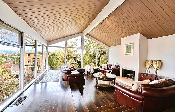 4729 Paton Street Quilchena