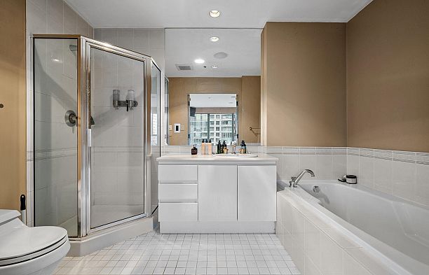 2302 1000 Beach Avenue Yaletown