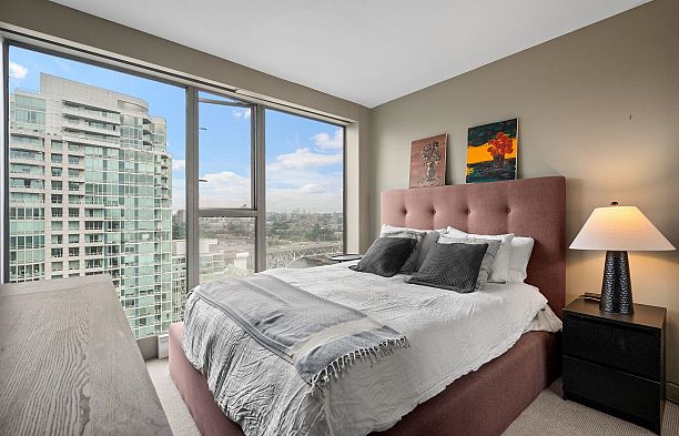 2302 1000 Beach Avenue Yaletown