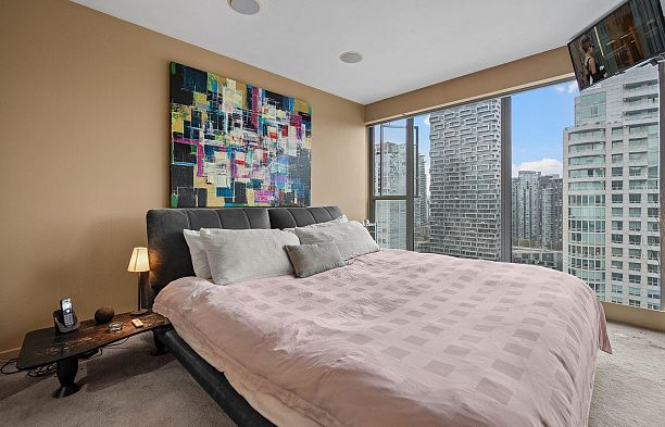 2302 1000 Beach Avenue Yaletown