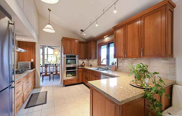 4729 Paton Street Quilchena