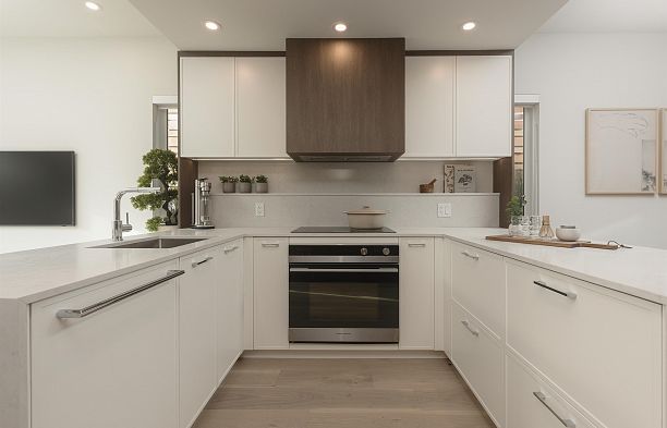 388 W 45th Avenue Oakridge VW