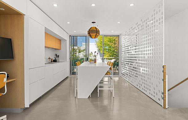 6 1650 W 1st Avenue False Creek