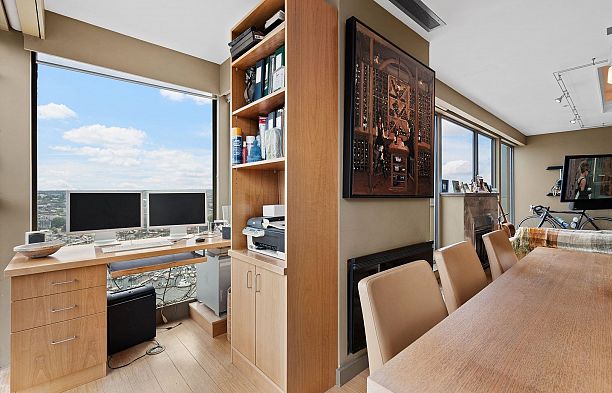 2302 1000 Beach Avenue Yaletown