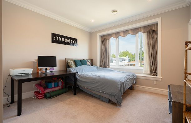 2715 W 20th Avenue Arbutus