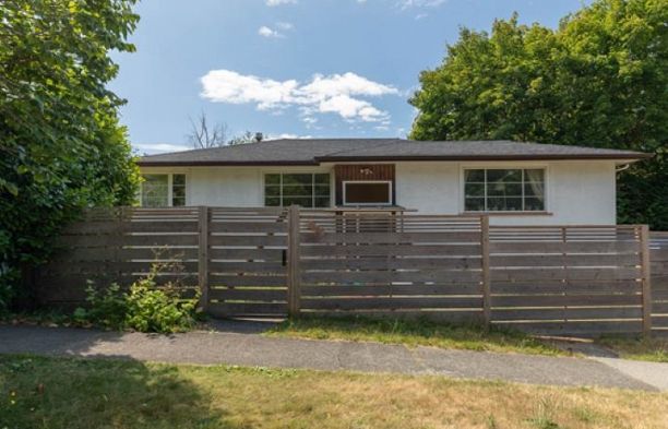 1825 Discovery Street Point Grey