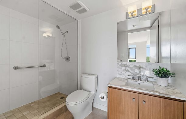 1003 5955 Balsam Street Kerrisdale