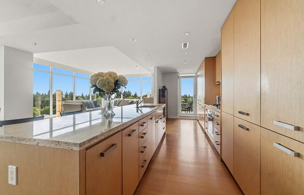 1003 5955 Balsam Street Kerrisdale