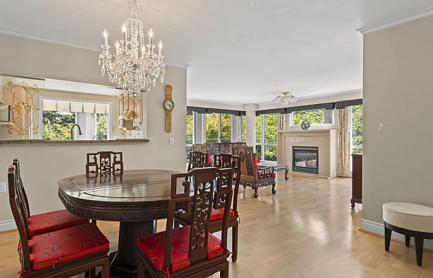 412 618 W 45th Avenue Oakridge VW