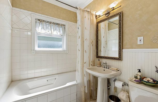 2997 W 38th Avenue Kerrisdale