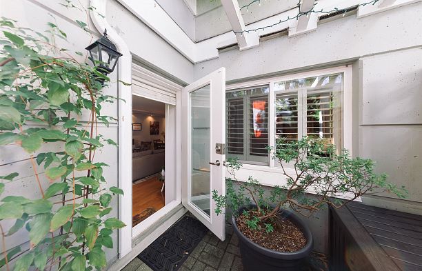 W102 3189 Camosun Street Point Grey