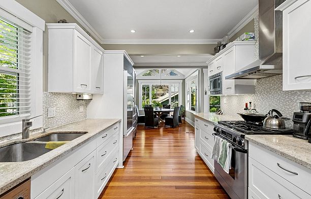 2997 W 38th Avenue Kerrisdale