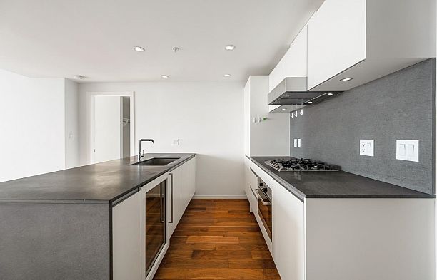 1705 8588 Cornish Street S.W. Marine