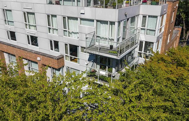 412 618 W 45th Avenue Oakridge VW