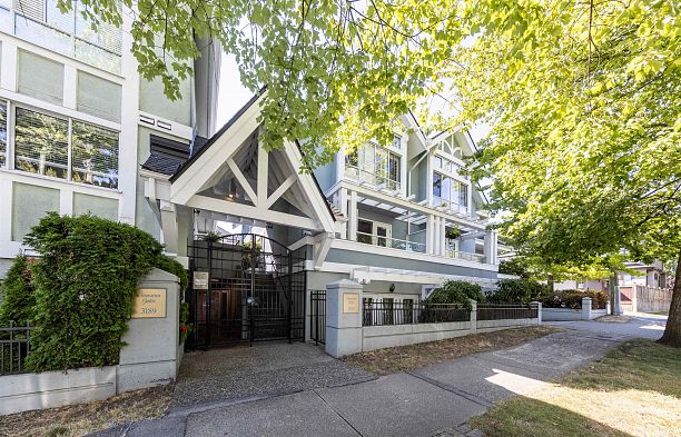 W102 3189 Camosun Street Point Grey