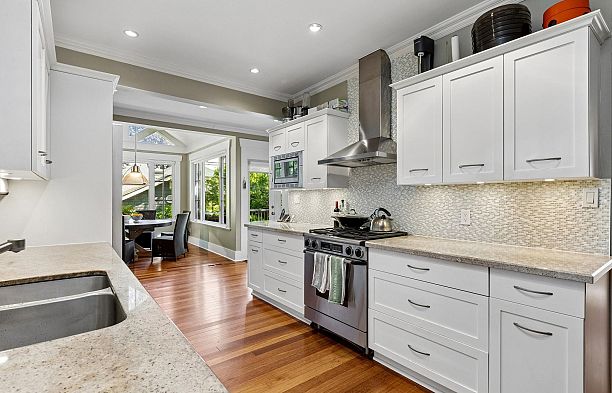 2997 W 38th Avenue Kerrisdale