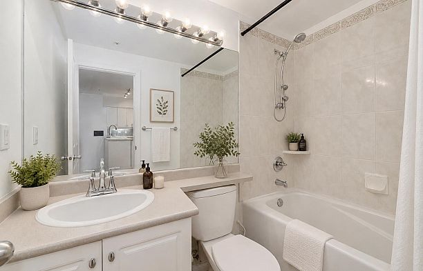 104 2755 Maple Street Kitsilano