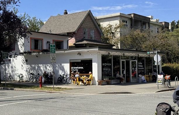 503 1888 York Avenue Kitsilano