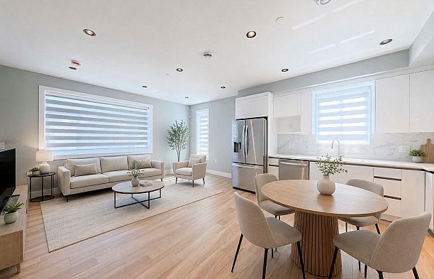 2 2557 W King Edward Avenue Arbutus