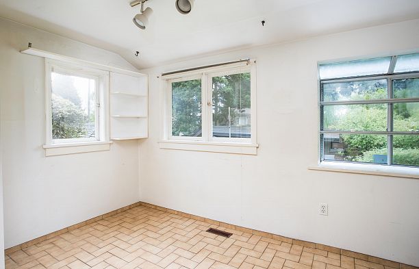 6857 Laburnum Street Kerrisdale