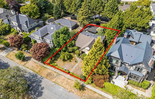 6857 Laburnum Street Kerrisdale