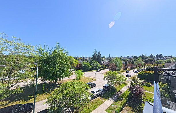 2 2557 W King Edward Avenue Arbutus