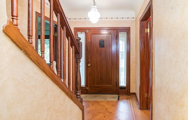 6857 Laburnum Street Kerrisdale