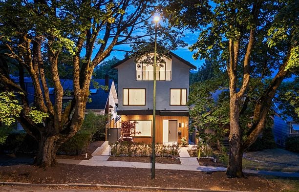 2 3813 W 16th Avenue Point Grey