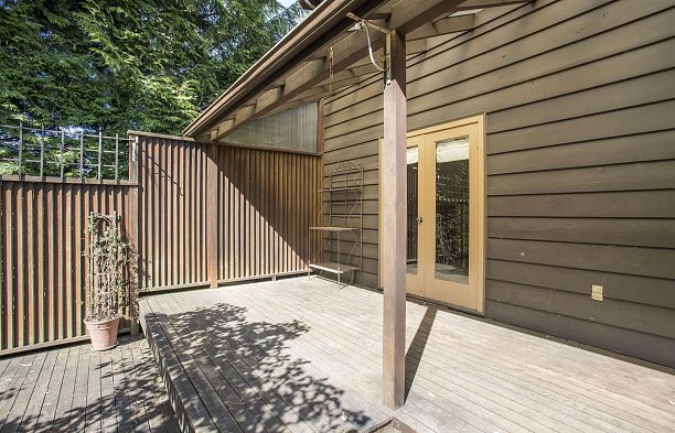 6857 Laburnum Street Kerrisdale