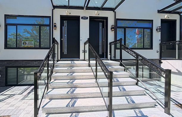 2 2557 W King Edward Avenue Arbutus