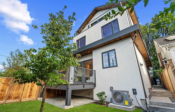 2 3813 W 16th Avenue Point Grey