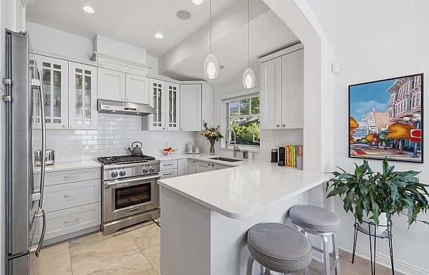 5338 Larch Street Kerrisdale