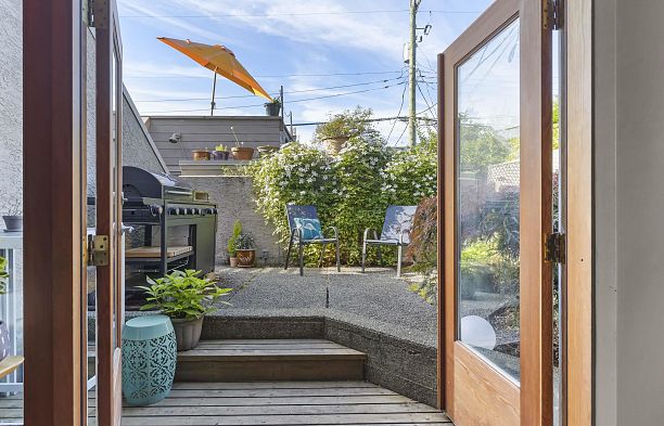 102 2535 York Avenue Kitsilano