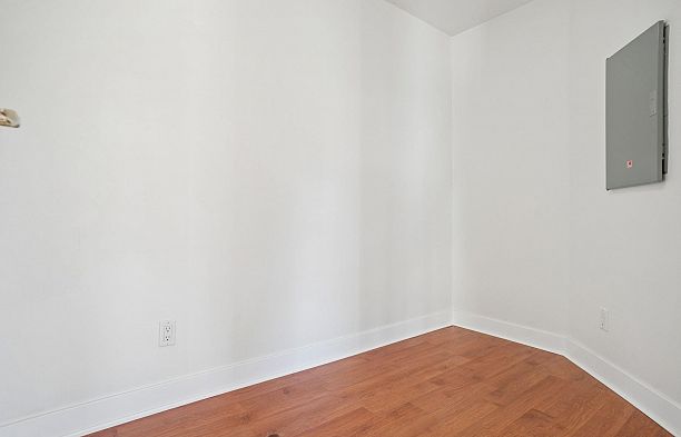 305 2119 Yew Street Kitsilano
