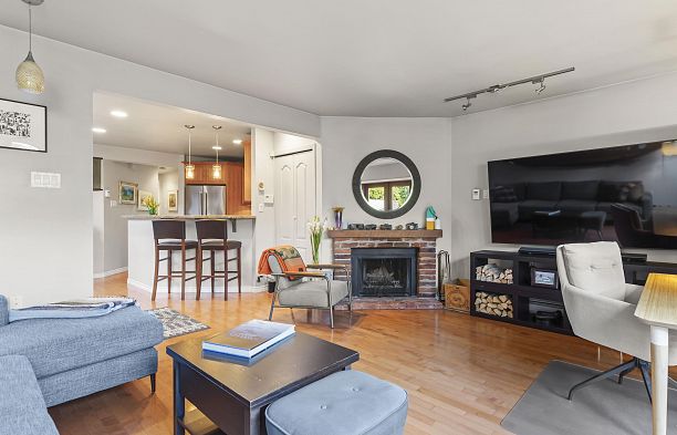 102 2535 York Avenue Kitsilano