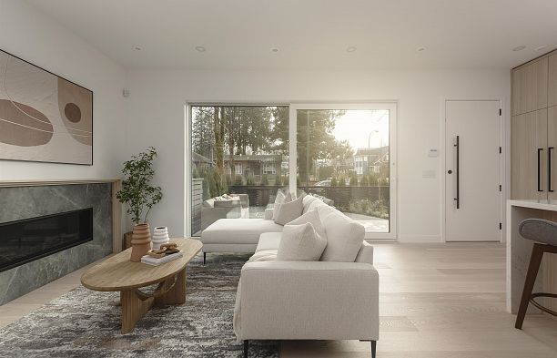 1 2755 W 11th Avenue Kitsilano