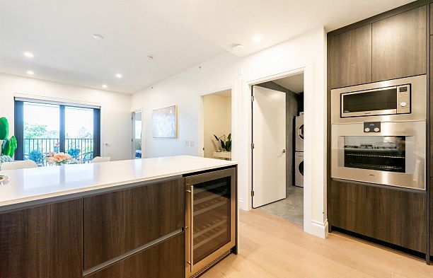 403 2105 W 46th Avenue Kerrisdale