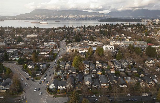1 2755 W 11th Avenue Kitsilano