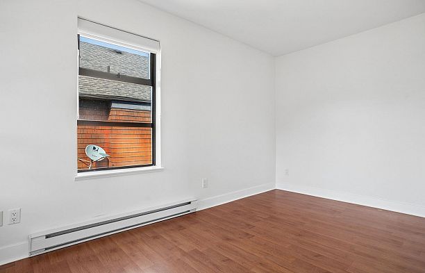 305 2119 Yew Street Kitsilano