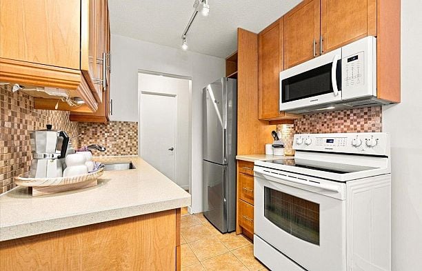 208 3787 W 4th Avenue Point Grey