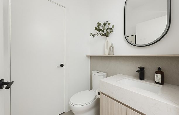 1 2755 W 11th Avenue Kitsilano