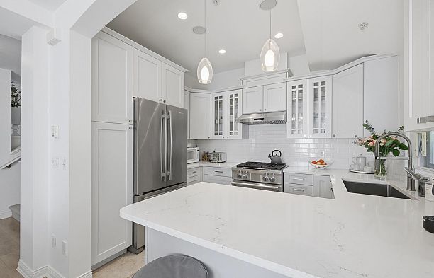 5338 Larch Street Kerrisdale