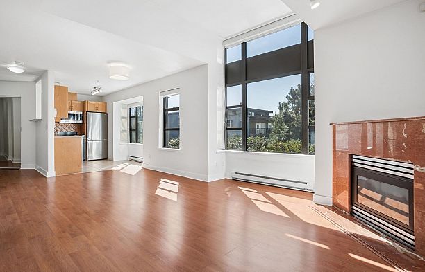 305 2119 Yew Street Kitsilano