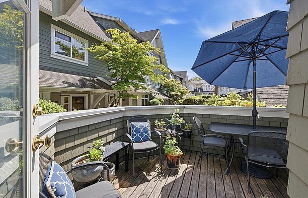 5338 Larch Street Kerrisdale