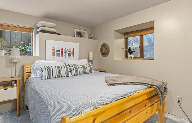 102 2535 York Avenue Kitsilano