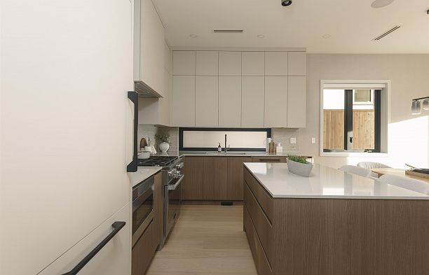 1 2637 W 12th Avenue Kitsilano